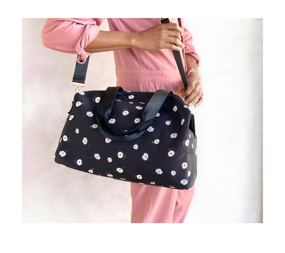 Alice + Olivia Daisy Print Duffle Bag NWT!